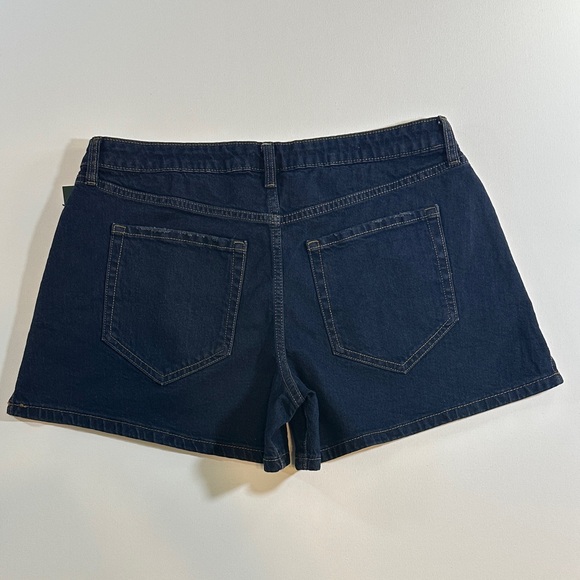 Dark Blue Mid Rise Denim Midi Shorts NWT Size 12 - Picture 5 of 5